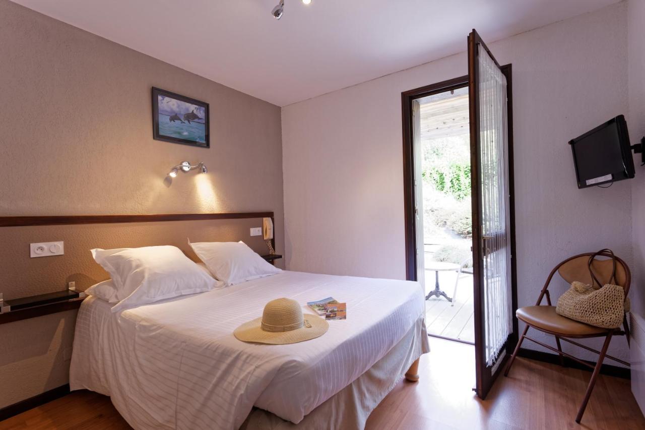 Hotel Les Gabarres Tour-de-Faure Екстер'єр фото