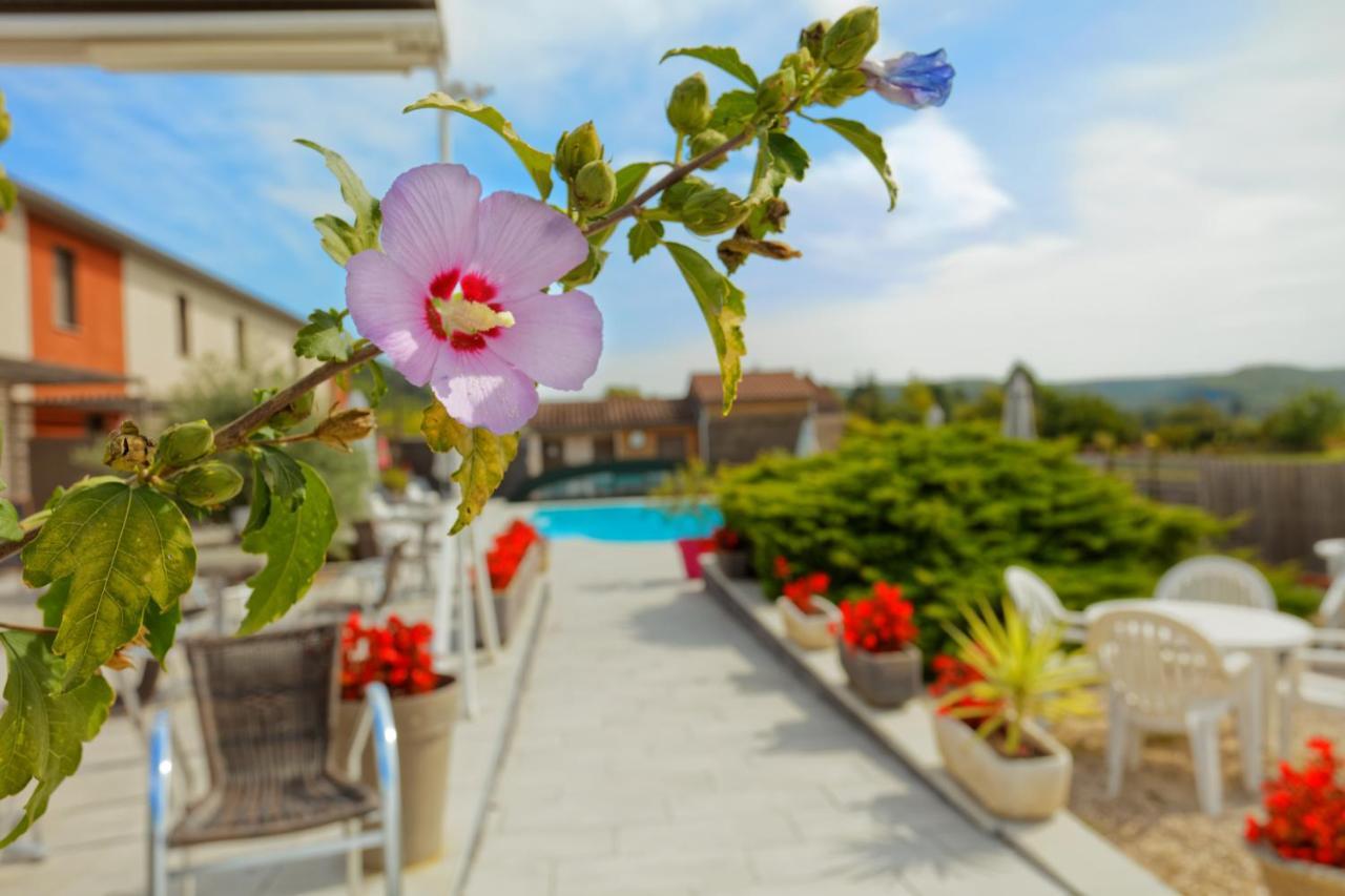 Hotel Les Gabarres Tour-de-Faure Екстер'єр фото