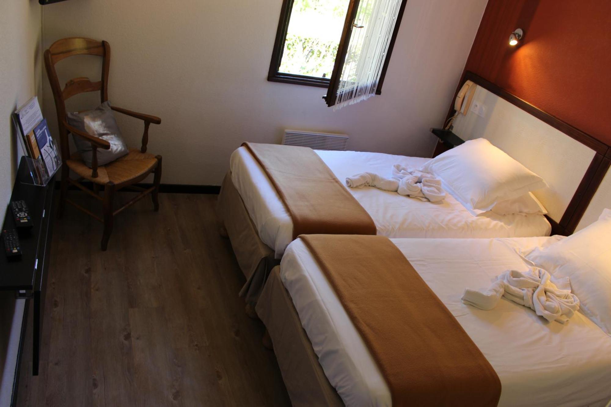 Hotel Les Gabarres Tour-de-Faure Номер фото