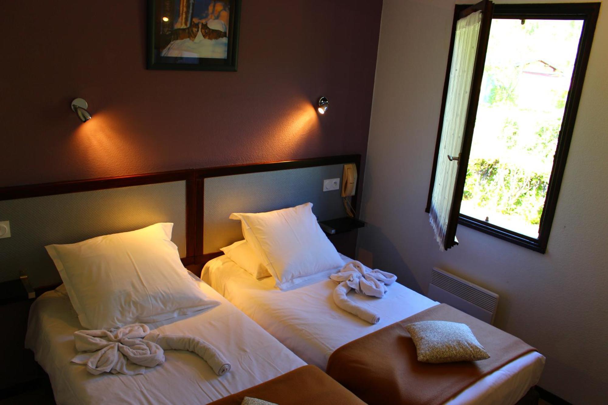 Hotel Les Gabarres Tour-de-Faure Номер фото
